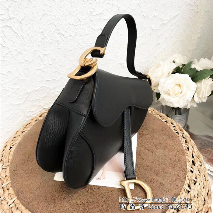 DIOR迪奧 爆款 Dior Saddle 馬鞍包 新款手掌紋 時尚達人必備單品  zdo1214